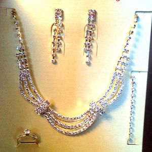 ❤️ 4 piece Rhinestone Necklace Earrings Bracelet Ring Set